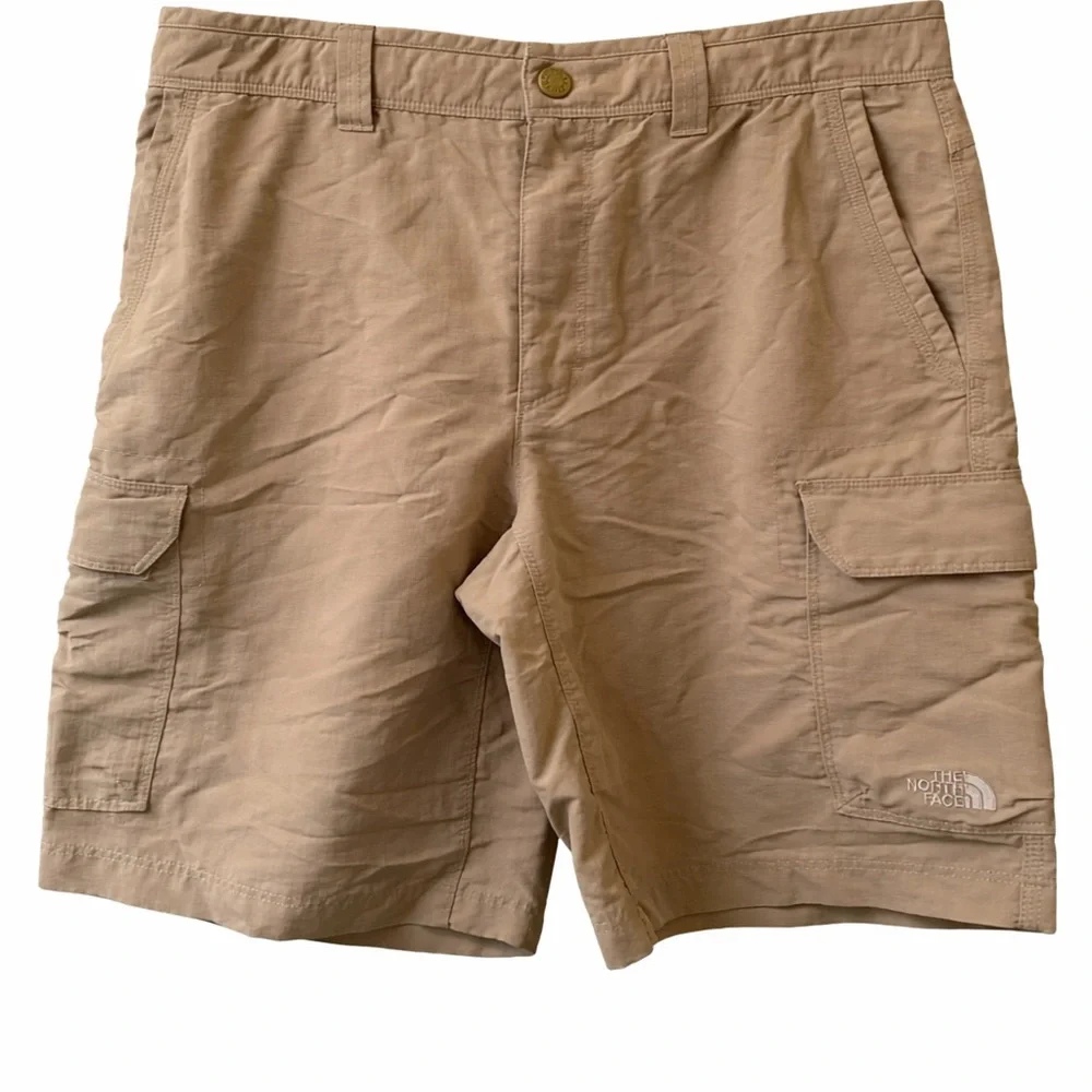 The North Face Men's 34 Khaki Cargo Shorts Paramount Hiking Gorpcore